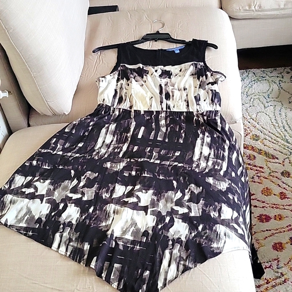Dress w Asymmetrical Skirt